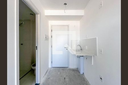 Cozinha de kitnet/studio para alugar com 1 quarto, 15m² em Jardim Aeroporto, São Paulo