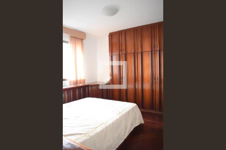 Suíte de apartamento para alugar com 2 quartos, 75m² em Batel, Curitiba