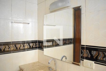 Banheiro da Suíte de apartamento para alugar com 2 quartos, 75m² em Batel, Curitiba