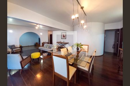 Sala de apartamento à venda com 3 quartos, 200m² em Santo Antônio, Belo Horizonte