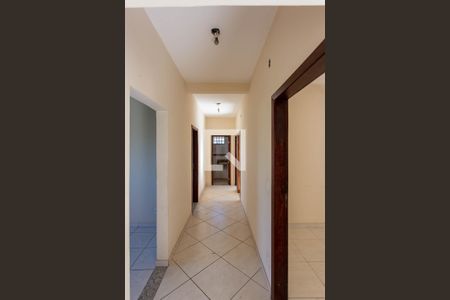 Corredor de casa para alugar com 4 quartos, 130m² em Ribeiro de Abreu, Belo Horizonte