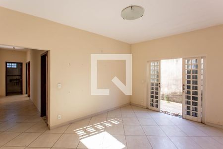 Sala de casa para alugar com 4 quartos, 130m² em Ribeiro de Abreu, Belo Horizonte