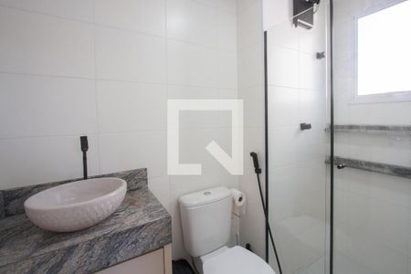 Banheiro de apartamento para alugar com 1 quarto, 29m² em Jardim Caravelas, São Paulo