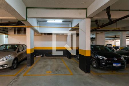 Garagem de apartamento à venda com 2 quartos, 52m² em Vila Satúrnia, Campinas