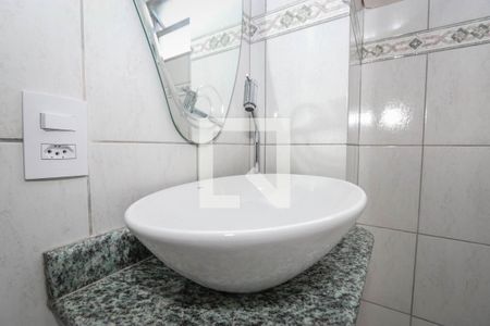Banheiro de apartamento à venda com 1 quarto, 33m² em Jardim Paulista, São Paulo