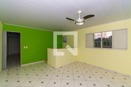 Sala de casa para alugar com 1 quarto, 65m² em Jardim Caguassu, São Paulo