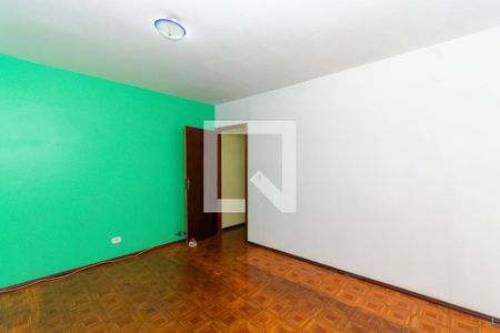 Sala de casa para alugar com 2 quartos, 80m² em Jardim Caguassu, São Paulo