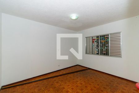 Quarto 2 de casa para alugar com 2 quartos, 80m² em Jardim Caguassu, São Paulo