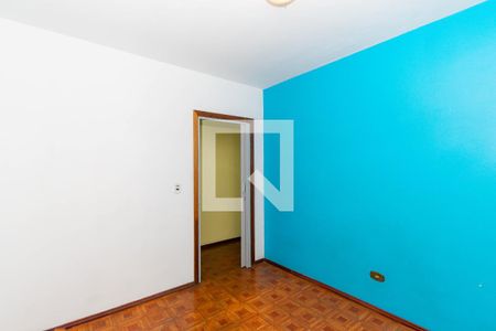 Quarto 1 de casa para alugar com 2 quartos, 80m² em Jardim Caguassu, São Paulo