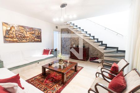Casa à venda com 3 quartos, 150m² em Vila Romana, São Paulo