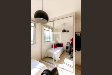 Quarto 1 de apartamento à venda com 3 quartos, 58m² em Camargos, Belo Horizonte