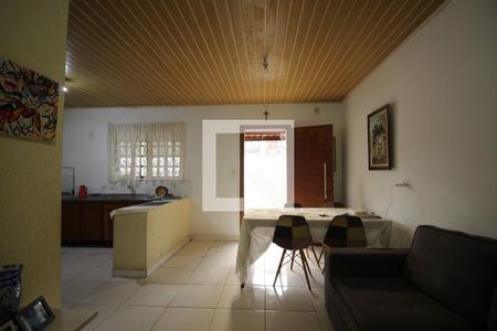 Sala de casa para alugar com 2 quartos, 175m² em Jardim Monte Kemel, São Paulo