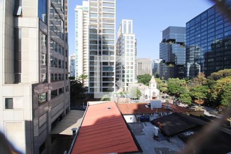 Vista de apartamento à venda com 2 quartos, 90m² em Itaim Bibi, São Paulo