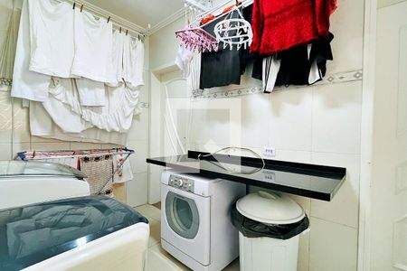 Casa de condomínio à venda com 500m², 6 quartos e 3 vagas Casa de condomínio à venda com 500m², 6 quartos e 3 vagasÁrea de Serviço