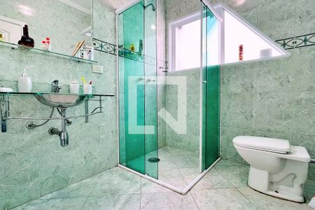 Casa de condomínio à venda com 500m², 6 quartos e 3 vagas Casa de condomínio à venda com 500m², 6 quartos e 3 vagasBanheiro da Suíte 4