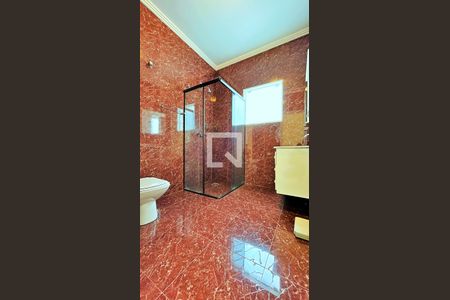 Casa de condomínio à venda com 500m², 6 quartos e 3 vagas Casa de condomínio à venda com 500m², 6 quartos e 3 vagasBanheiro da Suíte 3