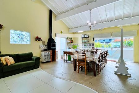 Casa de condomínio à venda com 500m², 6 quartos e 3 vagas Casa de condomínio à venda com 500m², 6 quartos e 3 vagasÁrea Gourmet