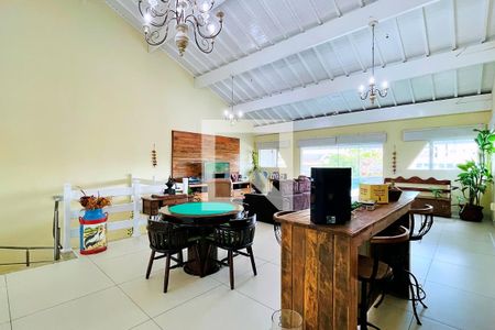 Casa de condomínio à venda com 500m², 6 quartos e 3 vagas Casa de condomínio à venda com 500m², 6 quartos e 3 vagasÁrea Gourmet