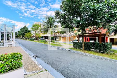 Casa de condomínio à venda com 500m², 6 quartos e 3 vagas Casa de condomínio à venda com 500m², 6 quartos e 3 vagasÁrea comum