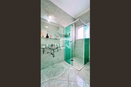 Casa de condomínio à venda com 500m², 6 quartos e 3 vagas Casa de condomínio à venda com 500m², 6 quartos e 3 vagasBanheiro da Suíte 4