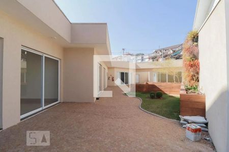 Casa de condomínio à venda com 500m², 6 quartos e 3 vagas Casa de condomínio à venda com 500m², 6 quartos e 3 vagasÁrea comum