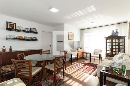 Sala de apartamento à venda com 2 quartos, 83m² em Moema, São Paulo