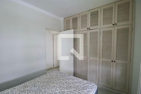 Quarto  de apartamento para alugar com 3 quartos, 70m² em Jardim Vitoria, Guarujá