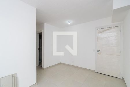 Sala de apartamento para alugar com 2 quartos, 45m² em Ramos, Rio de Janeiro