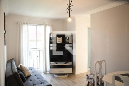 Sala de apartamento para alugar com 2 quartos, 45m² em Jardim da Gloria, Cotia
