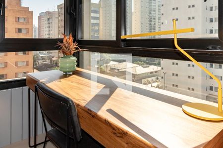 Quarto de apartamento à venda com 1 quarto, 79m² em Indianópolis, São Paulo