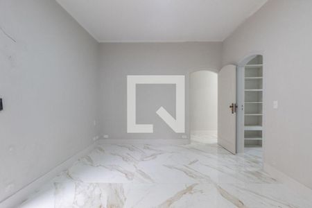 Casa à venda com 4 quartos, 200m² em Bela Aliança, São Paulo