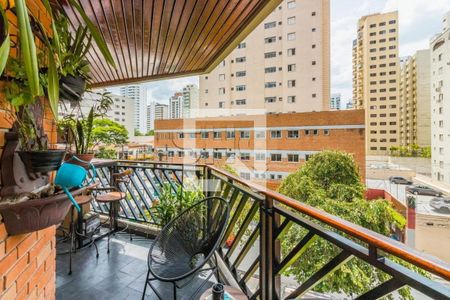 Apartamento à venda com 4 quartos, 205m² em Vila Uberabinha, São Paulo