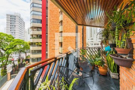 Apartamento à venda com 4 quartos, 205m² em Vila Uberabinha, São Paulo