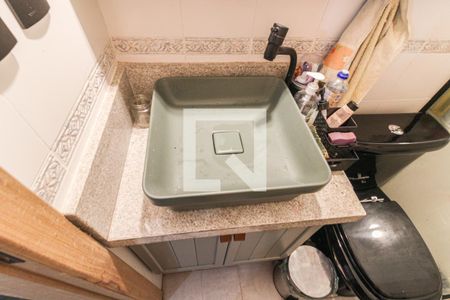 Casa de condomínio à venda com 60m², 2 quartos e 1 vaga Casa de condomínio à venda com 60m², 2 quartos e 1 vagaBanheiro Social