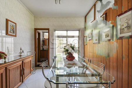 Casa à venda com 3 quartos, 232m² em Bela Aliança, São Paulo