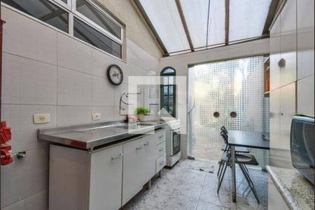 Casa à venda com 6 quartos, 340m² em Perdizes, São Paulo