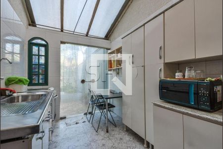 Casa à venda com 6 quartos, 340m² em Perdizes, São Paulo