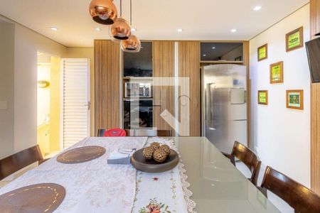 Casa à venda com 3 quartos, 250m² em Vila Nova Mazzei, São Paulo