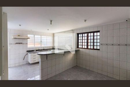 Casa à venda com 4 quartos, 250m² em Vila Madalena, São Paulo