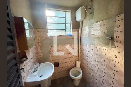 Banheiro Social de casa à venda com 1 quarto, 100m² em Miramar (barreiro), Belo Horizonte