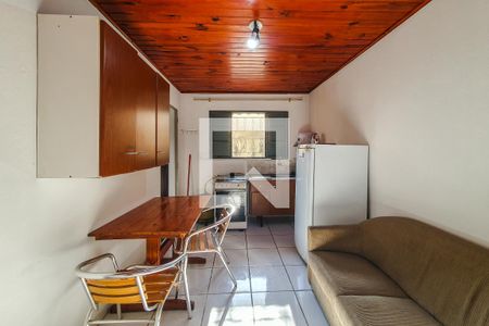 cozinha de apartamento para alugar com 1 quarto, 35m² em Jardim da Gloria, São Paulo