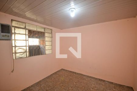 Quarto 1 de casa para alugar com 2 quartos, 50m² em Comendador Soares, Nova Iguaçu