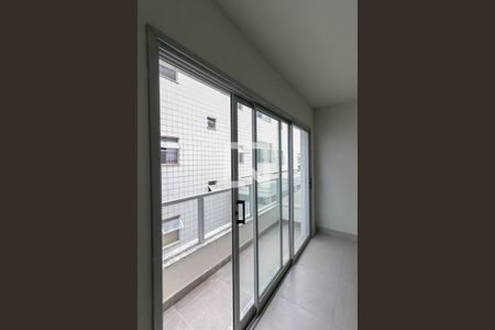 Varanda de apartamento à venda com 3 quartos, 90m² em Fernão Dias, Belo Horizonte