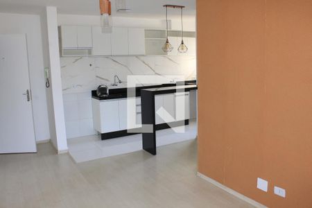 Sala  de apartamento para alugar com 2 quartos, 50m² em Jardim dos Ipês, Cotia