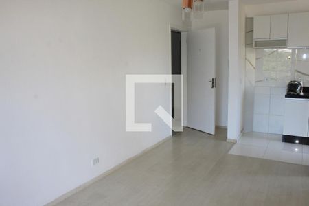 Sala  de apartamento para alugar com 2 quartos, 50m² em Jardim dos Ipês, Cotia