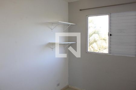 Quarto de apartamento para alugar com 2 quartos, 50m² em Jardim dos Ipês, Cotia