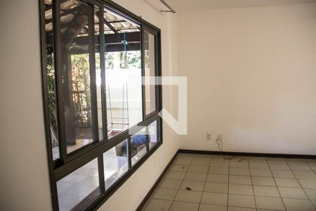 Casa de condomínio para alugar com 150m², 3 quartos e 1 vagaSala