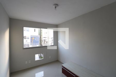 Quarto 1 de apartamento para alugar com 3 quartos, 70m² em Galo Branco, São Gonçalo