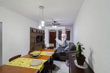 Sala  de casa à venda com 3 quartos, 131m² em Planalto, Belo Horizonte