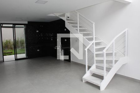 Casa de Condomínio para alugar com 2 quartos, 123m² em Granja Viana, Cotia